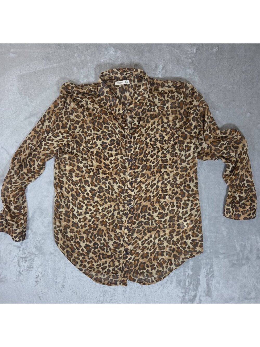 Old Navy Women’s Animal Print Sheer Roll Tab Sleeve Button Up Blouse Sz XL